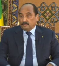 الرئيس الموريتاني محمد ولد عبد العزيز خلال المؤتمر الصحفي الذي عقده الليلة