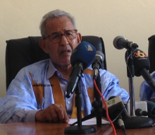 أحمد ولد داداه: رئيس حزب تكتل القوى الديمقراطية خلال مؤتمر صحفي سابق