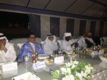جانب من منصة رؤساء الوفود خلال حفل العشاء الليلة في ساحة قصر المؤتمرات بنواكشوط (الأخبار)