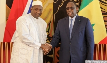 الرئيسان السنغالي ماكي صال، والغامبي آدما بارو.