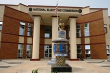 مبنى اللجنة الوطنية للانتخابات في ليبيريا.