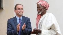 الإمام النيجيري أبوبكر عبد الله لدى تكريمه