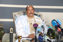 الرئيس السابق محمد ولد عبد العزيز خلال مؤتمر صحفي سابق (الأخبار - أرشيف)