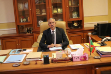 حنن ولد سيدي: وزير الدفاع الوطني