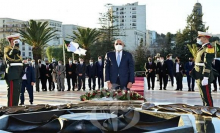 الرئيس محمد ولد الغزواني خلال زيارته لمقام الشهيد في الجزائر