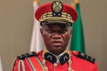 الجنرال بريس كلوتير أوليغي نغيما: رئيس المجلس العسكري الحاكم في الغابون