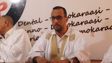 الأمين العام لحزب "إيناد" سيدي ولد الكوري خلال المؤتمر الصحفي اليوم (الأخبار)