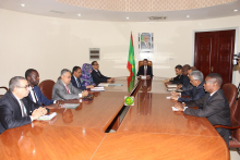 اللجنة رفيعة المستوى المكلفة بمتابعة ملف الشراكة بين موريتانيا والإمارات خلال اجتماعها اليوم (وما)