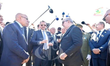 الرئيسان الجزائري عبد المجيد تبون والموريتاني محمد ولد الغزواني خلال حديثهما عقب إطلاق أشغال الطريق