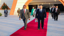 الرئيس محمد ولد الغزواني في مطار نواكشوط متوجها إلى مصر (وما)