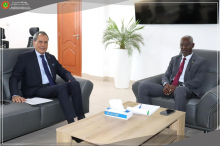 وزير التشغيل والتكوين المهني نيانغ مامودو والسفير المغربي في موريتانيا حميد شبار