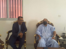 ولد الهادي (يسار) مع الرئيس السابق محمد ولد عبد العزيز