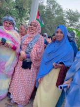 حرم الرئيس محمد ولد الغزواني الدكتور مريم فاضل الداه خلال مشاركتها في المسيرة 