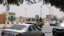 سيارة من وحدة مكافحة الإرهاب أمام مدخل الإدارة العامة للأمن بنواكشوط (الأخبار - أرشيف)