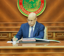 الرئيس محمد ولد الغزواني خلال ترؤسه مجلس الوزراء اليوم 