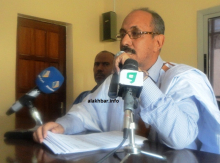 نقيب المحامين الموريتانيين الأستاذ الشيخ ولد حندي خلال مؤتمر صحفي سابق (الأخبار - أرشيف)