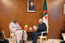 أحمد عطاف: وزير الخارجية الجزائري والسفير المالي بالجزائر ماهامان أمادو مايغا  