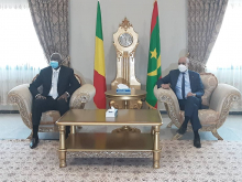 الرئيس الموريتاني محمد ولد الشيخ الغزواني والرئيس الانتقالي المالي باه نداو