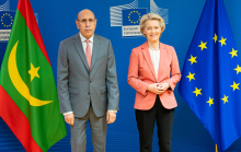 الرئيس محمد ولد الغزواني ورئيسة المفوضية الأوروبية أورسولا فون دير لاين خلال لقائهما في بروكسل