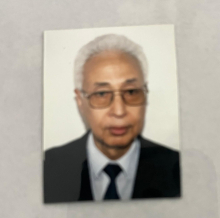 محمد ولد الشيخ سيديا / دكتور في القانون أول محام مورتاني مقيم في موريتانيا وزير سابق وسفير سابق.